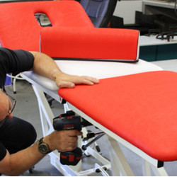 Herbekleden massagebank Herbekleden massagebank